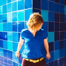Anna Larson image