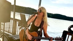 Susannah Seales image