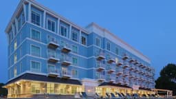 Hampton Inn, Windward image