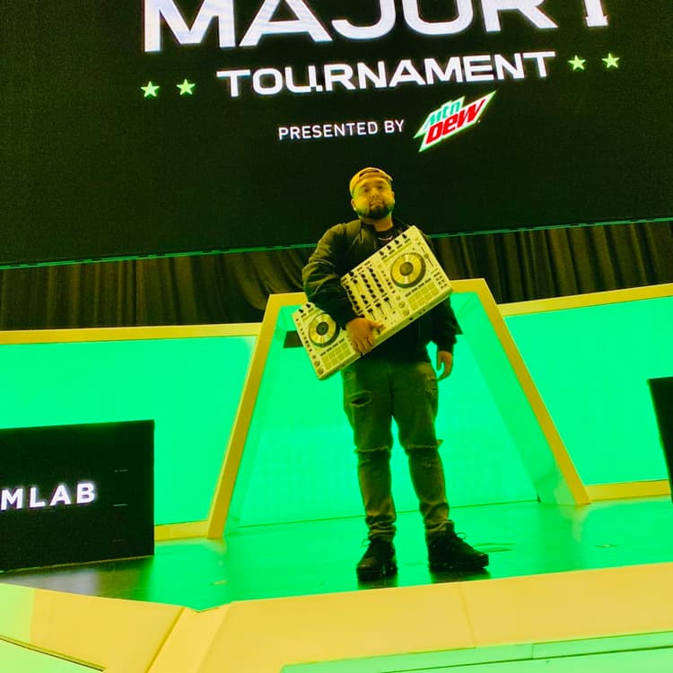 event-image