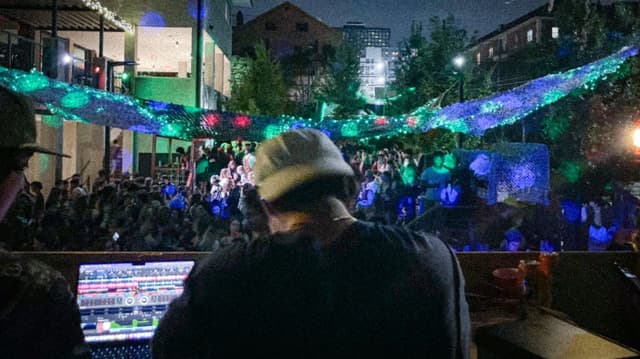 venue-image