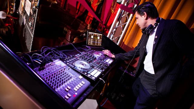 venue-image